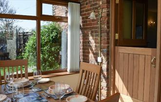 Isle of Wight, Dean Croft Holiday Cottage, Godshill, Dining / Conservatory