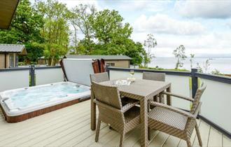 Hot Tub Lodges at Woodside Coastal Retreat - Isle of Wight Accommodation.