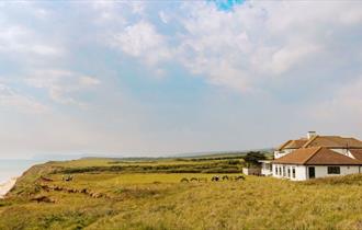 Outside view of Isle of Wight Pearl, sea views, shopping, things to do, food and drink