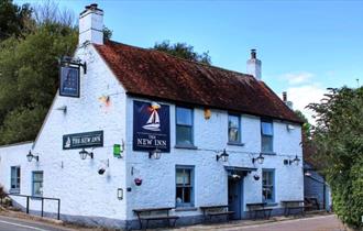 Outside view of The New Inn, Shalfleet, Isle of Wight, country pub, local produce, food & drink