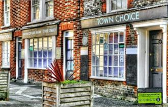 Isle of Wight, Things to Do, Eating Out, Town Choice Cafe, Newport, main front aspect