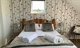 Isle of Wight, Accommodation, Rowborough Cottage, Image Showing sumptuous double bedroom
