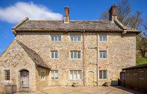 Exterior view of The Bowling Green Apartment at Carisbrooke Castle, self catering, historic place to stay, Isle of Wight