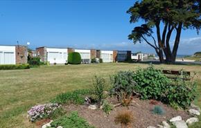 Isle of Wight, Accommodation, Self Catering, Linstone Chine, Freshwater outside and sea views