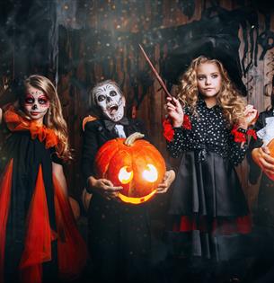 Children dressed up for Halloween, Whitecliff Bay Holiday Park halloween event, family fun, children activities, Isle of Wight, event, what's on