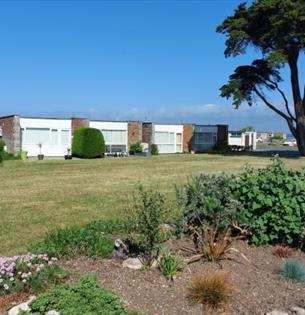 Isle of Wight, Accommodation, Self Catering, Linstone Chine, Freshwater outside and sea views