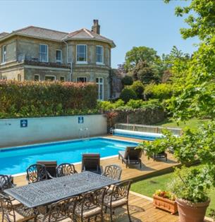 Isle of Wight, Accommodation, Self Catering, Luccombe Villa, Pool