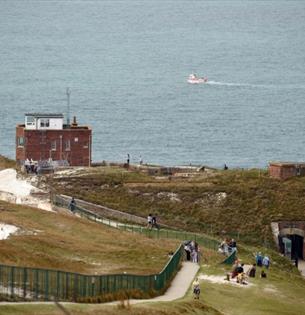 Isle of Wight, Things to do, Guided walks, Needles Old Battery, Alum Bay