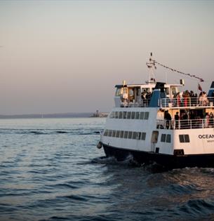 Isle of Wight, Things to do, Solent Cruises Silent Disco,