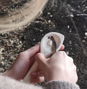 Isle of Wight, things to do, Spoon Carving Workshop, Garlic Farm