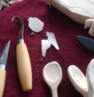Isle of Wight, Things to do, Spoon Carvings, Garlic Farm, Half day workshop