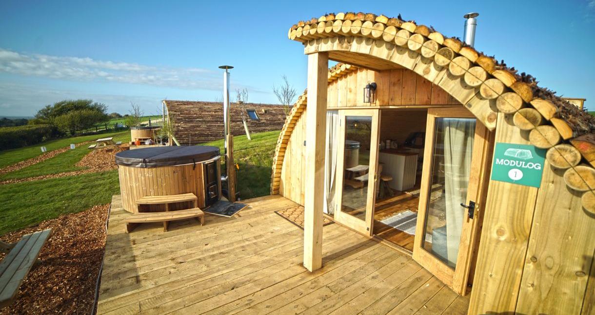 Outside view of Modulog with hot tub at Tapnell Farm, Isle of Wight