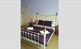 Isle of Wight, Accommodation, Bed and Breakfast, Montague House, Sandown, Double Bedroom, Purple
