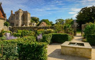 Isle of Wight, Carisbrooke Castle, Attractions, Gardens and Grounds