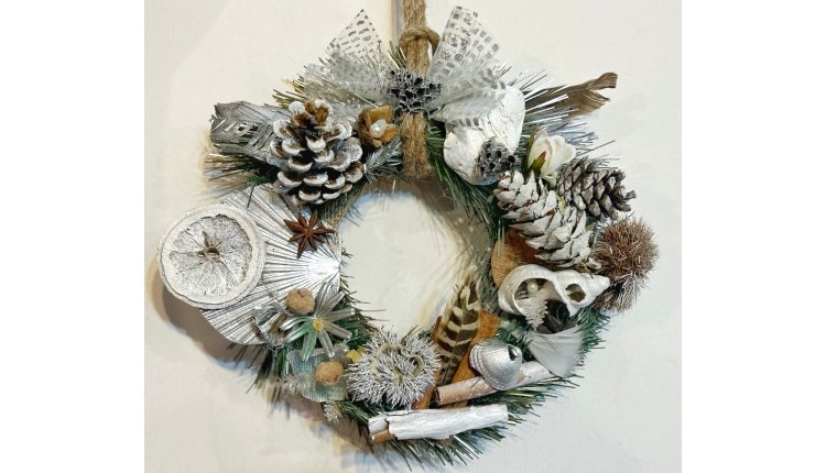 Isle of Wight, Arts and Crafts, Christmas Workshop, Wreath making, Ryde Isle of Wight, Arts and Crafts, Christmas Workshop, Wreath making, Ryde