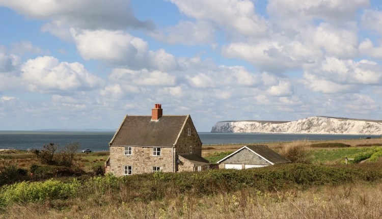 Isle of Wight, Accommodation, Self Catering, Compton Grange, House, Sea and Cliff Views