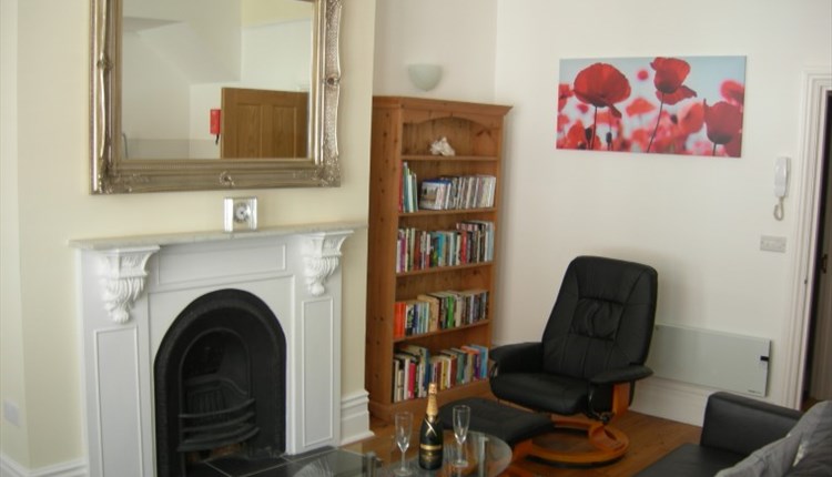 Isle of Wight, Accommodation, Self Catering, Ventnor High Street, High Street Suites 3, Victorian Place in Living room