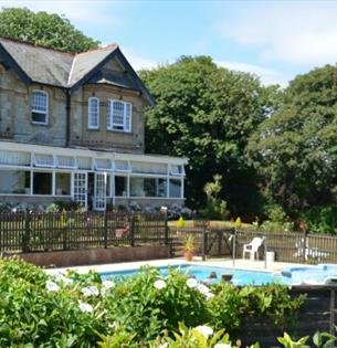 Isle of Wight, Accommodation, Hotel with Swimming Pool, Shanklin, Luccombe Manor