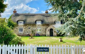 Isle of Wight, Accommodation, Self Catering, Agency, Little Halt, Thatched Cottage