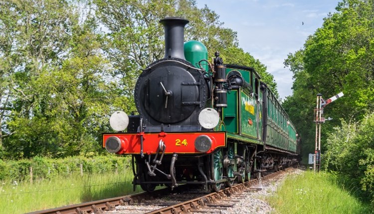Isle of Wight, things to do, Isle of Wight Steam Railway, Spring Gala, Image of steam train on track

