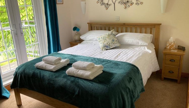 Master bedroom at Jasmine Cottage, Chestnut Mews Holiday Cottages, self catering, Shanklin, Isle of Wight