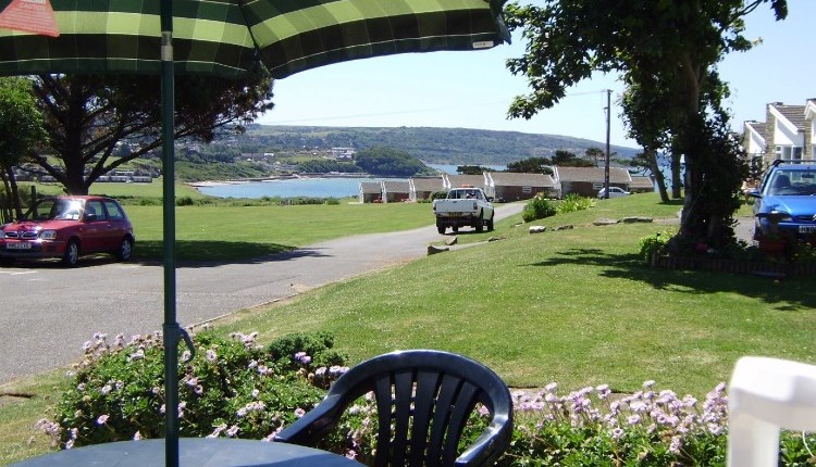 Isle of Wight, Accommodation, Self Catering, Linstone Chine, Freshwater outside and sea views