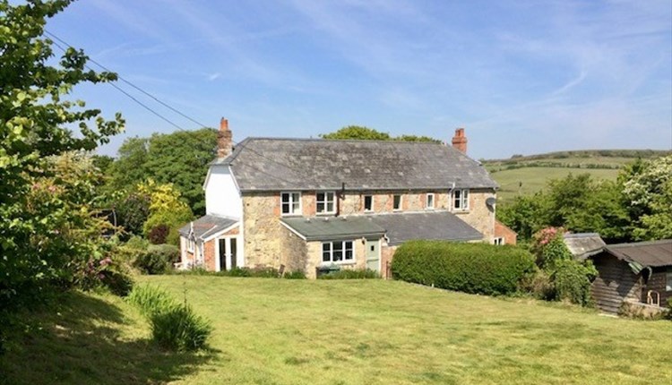 Isle of Wight, Accommodation, Self Catering, One Elm Cottage, Roud, Godshill, Outside including views
