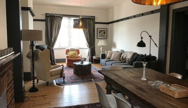 Isle of Wight, Accommodation, Orange and Dutch, Image of open living and dining room