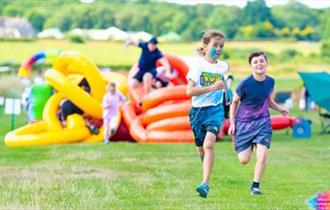 Isle of Wight, Things to Do, Charity Rainbow Run, Wessex Cancer Trust, Family Fun event