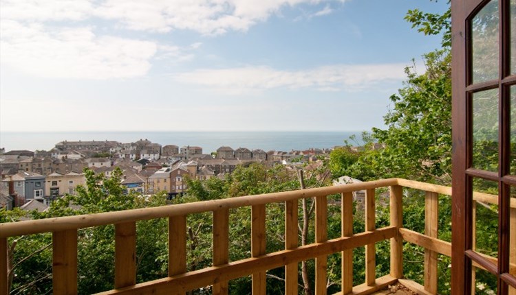 Isle of Wight, Accommodation, Self Catering, Starboard, far reaching views from the lookout