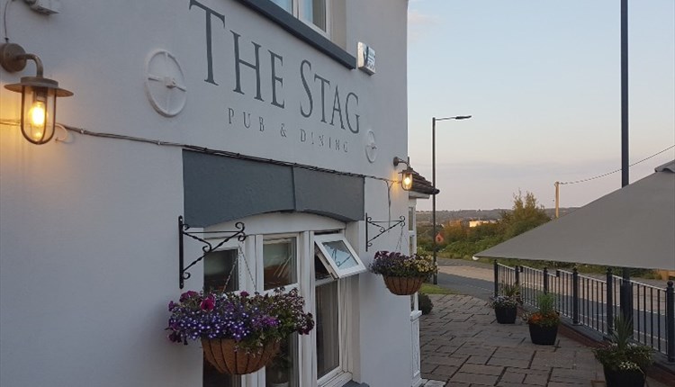 Isle of Wight, Eating Out, The Stag, NEWPORT, Outside Signage