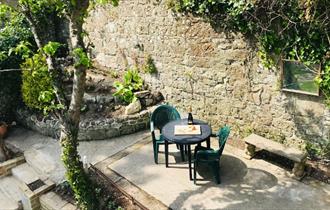 Isle of Wight, Accommodation, Self Catering, Victoria Boutique Lodge, VENTNOR, Walled Garden