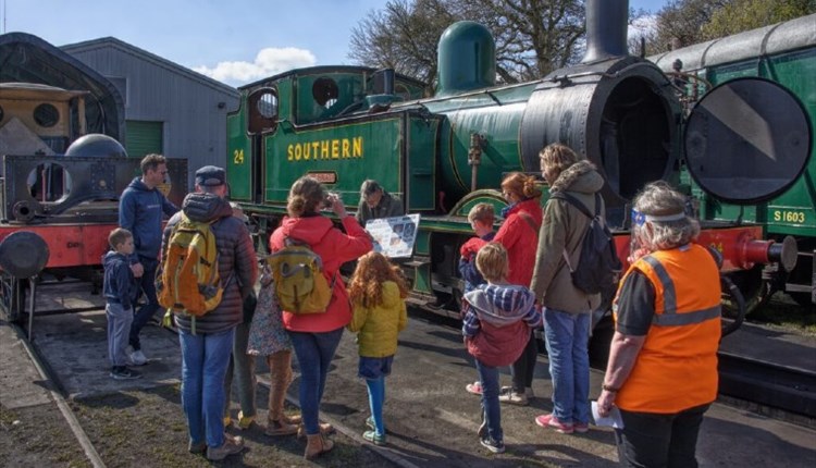 Isle of Wight, Things to Do, Isle of Wight Steam Railway, Events, Childrens/Family Fun, Group at talk

