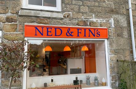Front of Ned & Fins