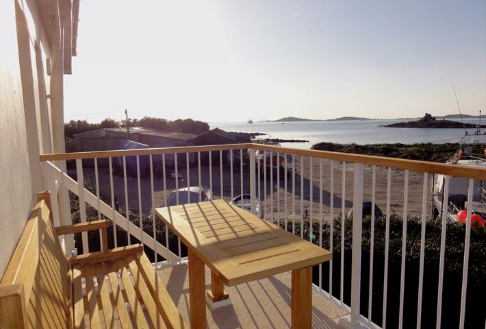 Golden Eagle, apartment, sea view, balcony, holiday, beach, Glandore, St Marys, Isles of Scilly, Scilly
