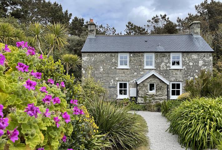 Tresco Traditional Cottages