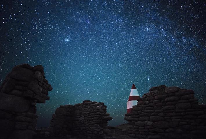 Silently watching the Daymark - Bruce Frank 2017 (1)