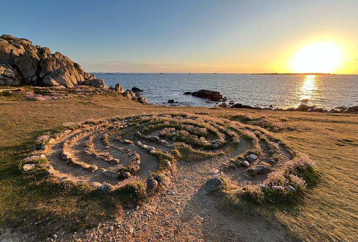 Troytown Maze and the setting sun