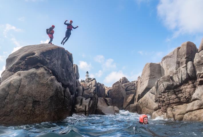 Kernow Coasteering jumping off rocks 1