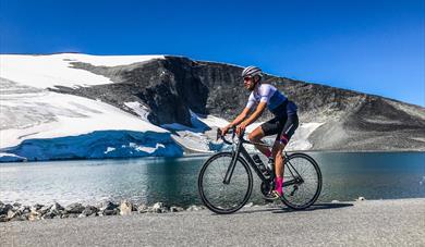 Biking to Juvasshytta