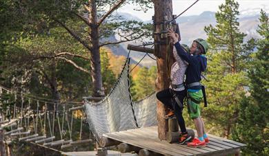 Climbing in Galdhøpiggen High Rope Course - Aktiv i Lom