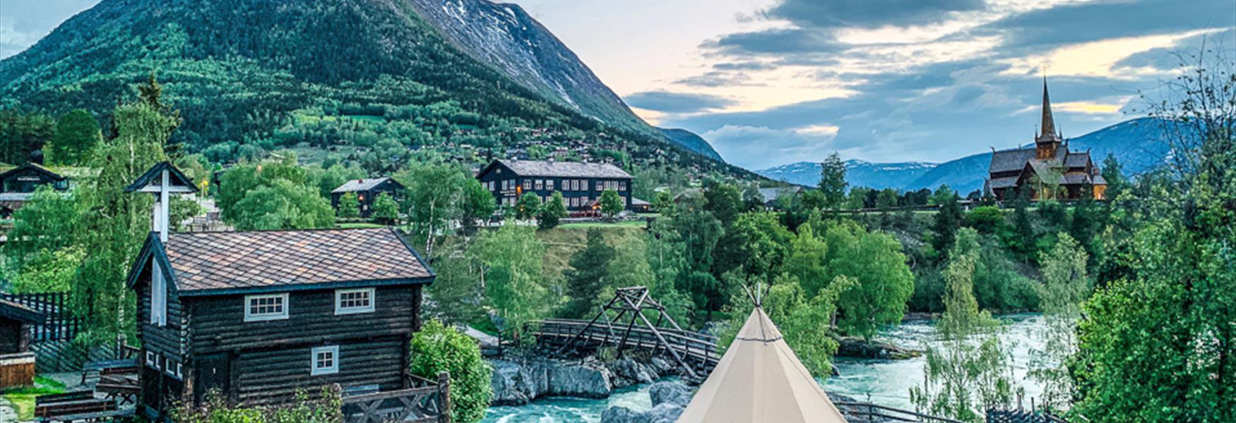 Lom National Park Village
The municipality center of Lom is a National Park Village and a natural gateway to the national parks Jotunheimen, Breheimen and Reinheimen. Norway's two highest mountains - Galdhøpiggen and Glittertind - are located in Lom.