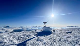 Topptur på ski: Storivilen 2068 moh. (Lomseggen) frå Lundadalen