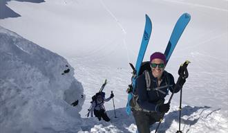 Topptur på ski: Bakarste Skagsnebb (2093 m.o.h.)