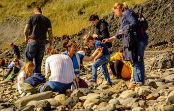 A fossil hunt at Charmouth with Warden Ali
