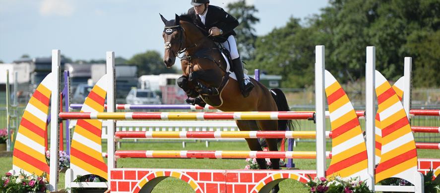 Showjumping at RLAS