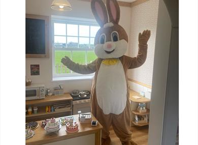 Hoppy Easter Event at Play and Bee