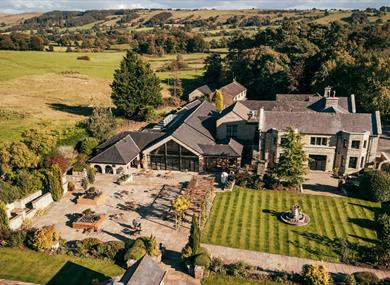 Copyright: Nick English Photography.
Meetings at Longridge House