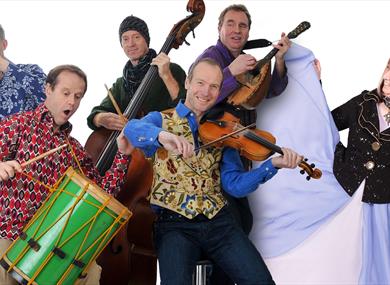 Carols and Capers 2021 Maddy Prior & The Carnival band