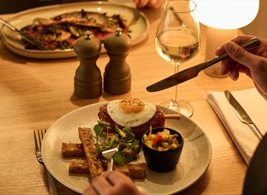 Copyright: George Ward.
Longridge House.